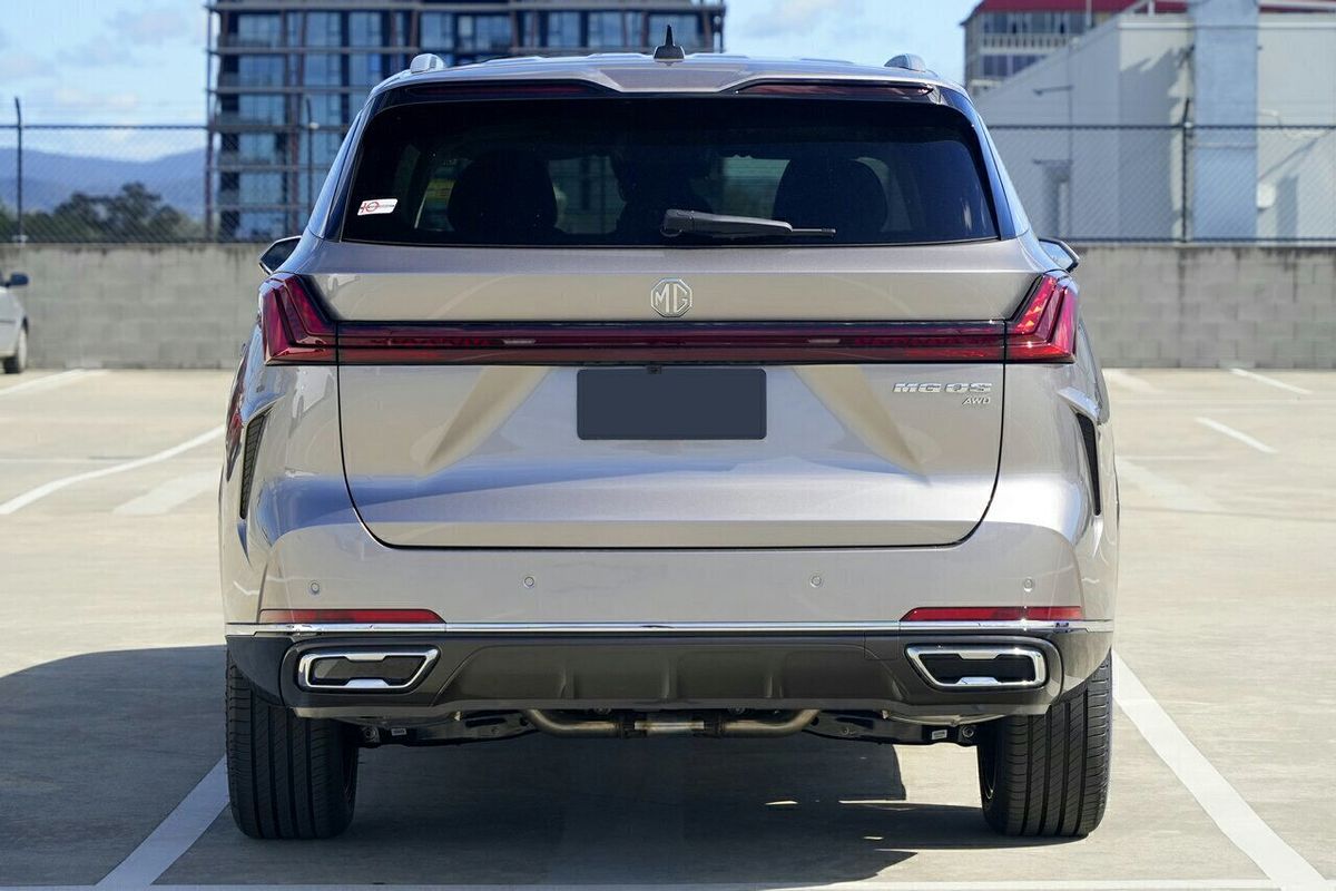 2025 MG QS Essence IS31