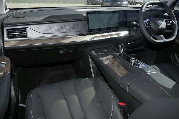 2025 MG QS Essence IS31