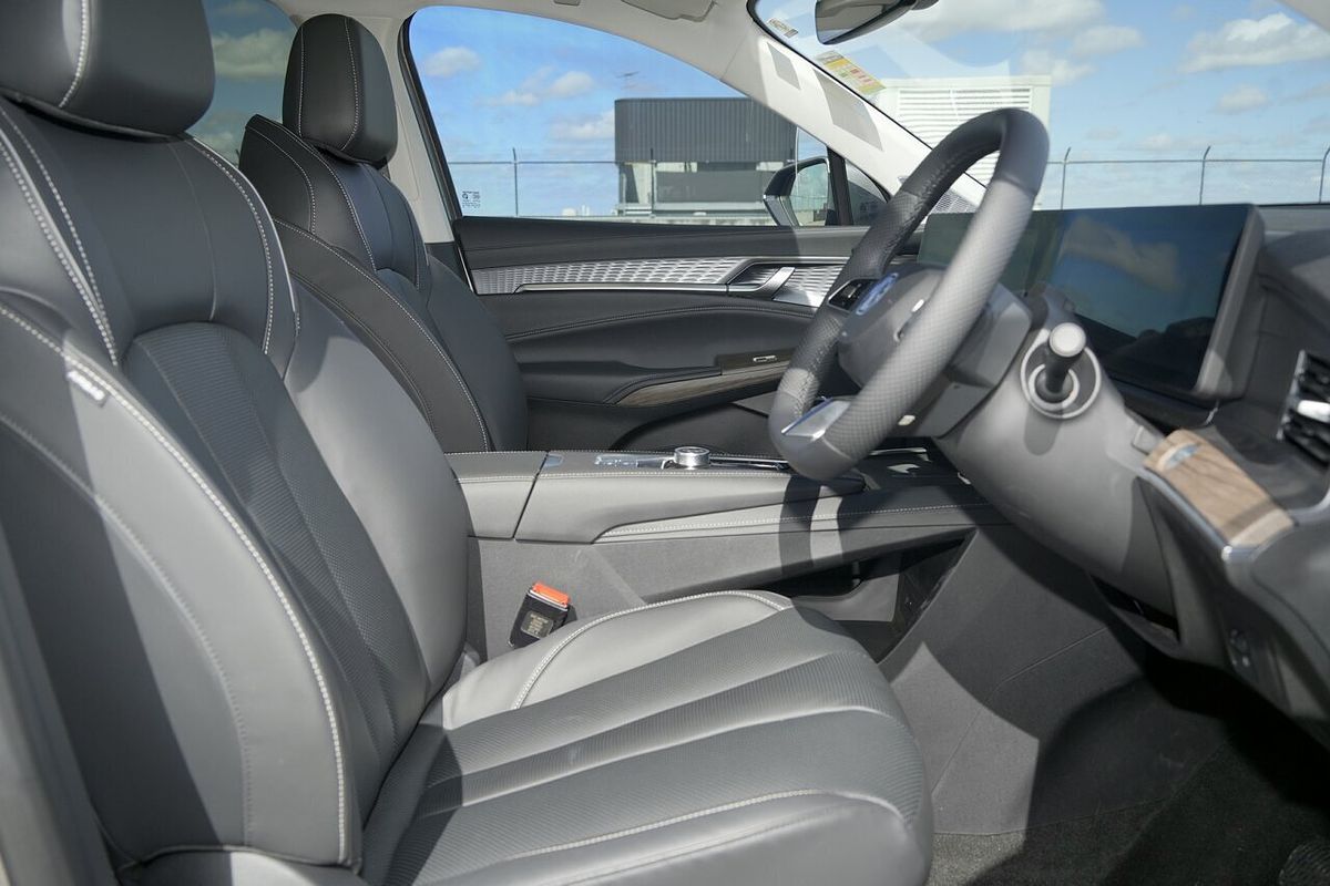 2025 MG QS Essence IS31