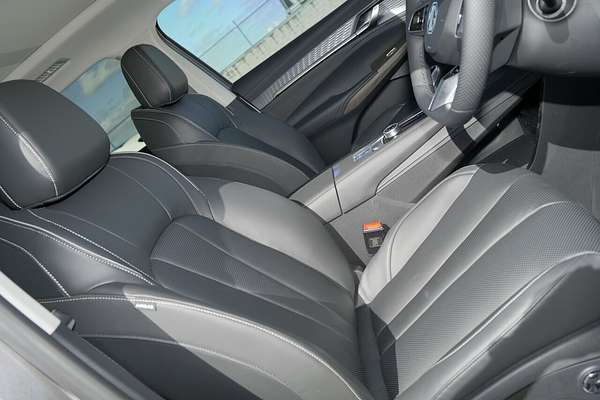 2025 MG QS Essence IS31