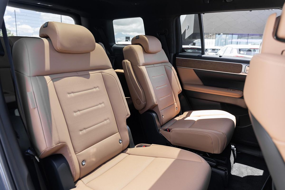 2025 Hyundai Santa Fe Hybrid Calligraphy MX5.V1