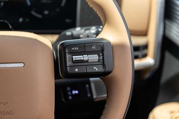 2025 Hyundai Santa Fe Hybrid Calligraphy MX5.V1