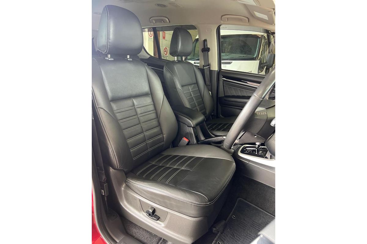 2020 Isuzu MU-X LS-T