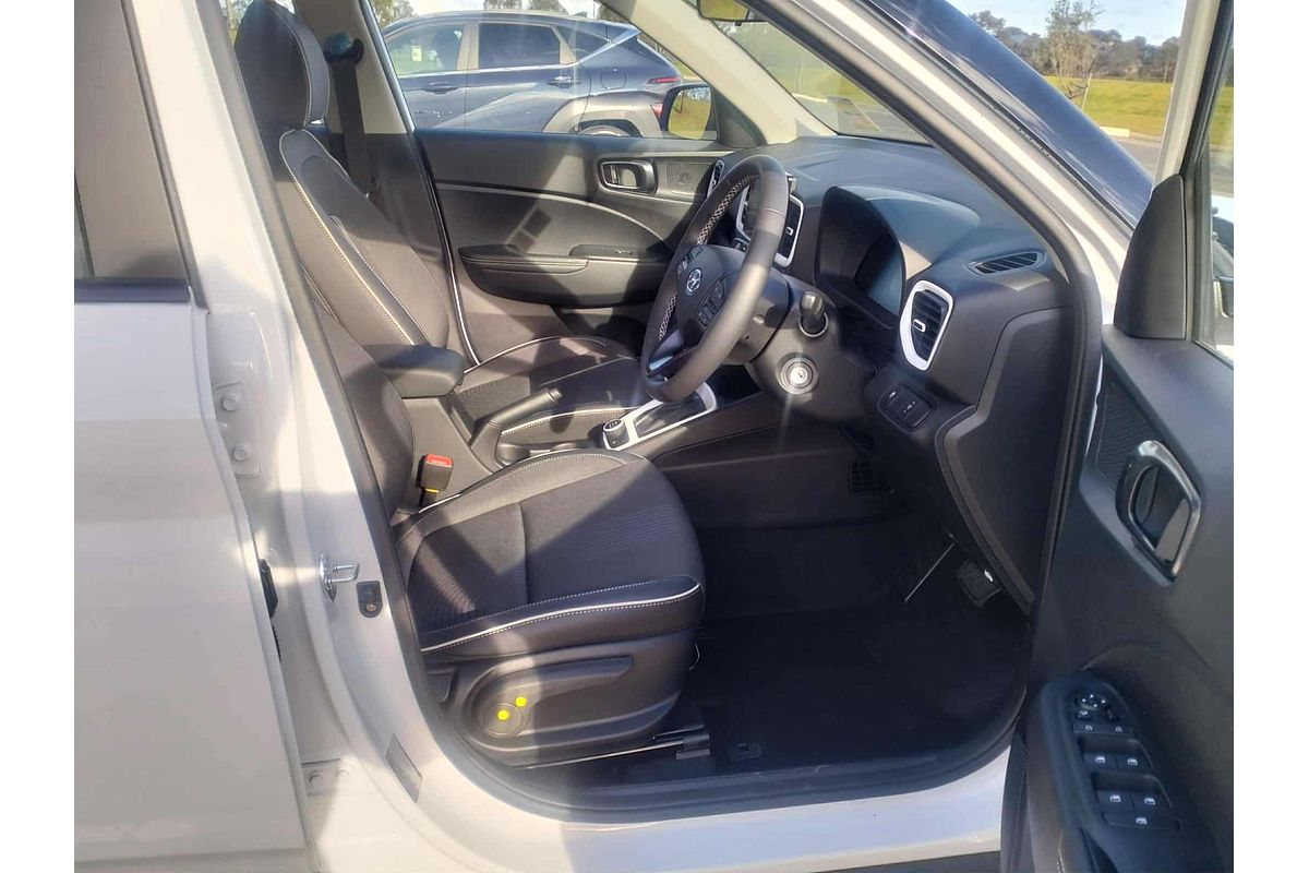 2025 Hyundai Venue Active QX.V5