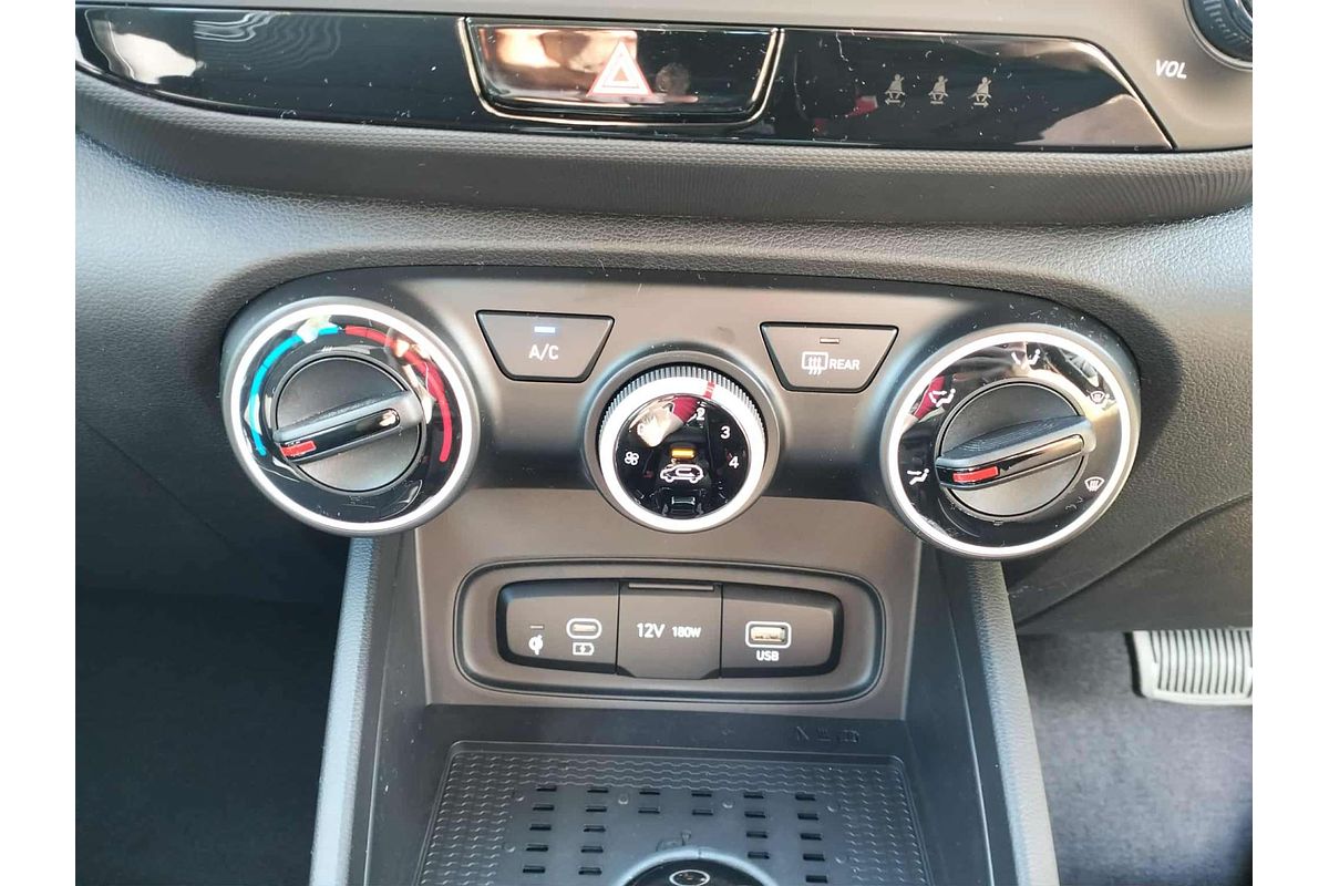 2025 Hyundai Venue Active QX.V5