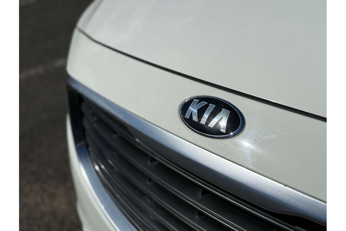 2016 Kia Carnival S YP