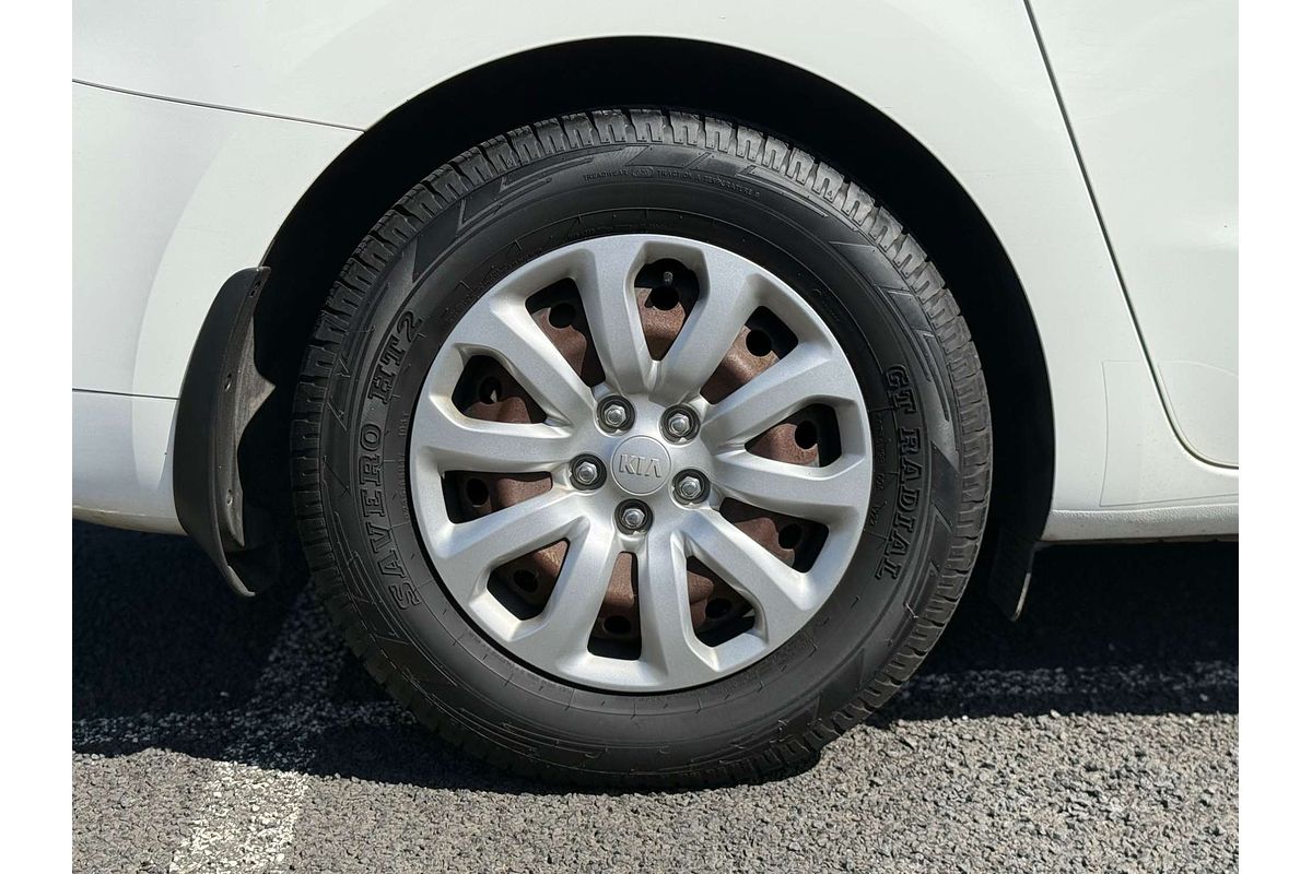 2016 Kia Carnival S YP