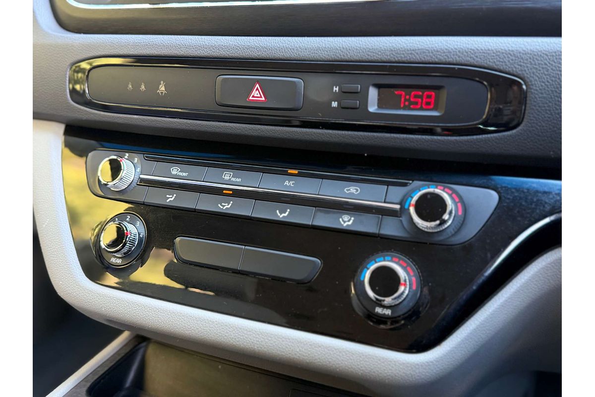 2016 Kia Carnival S YP