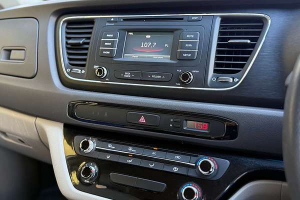 2016 Kia Carnival S YP