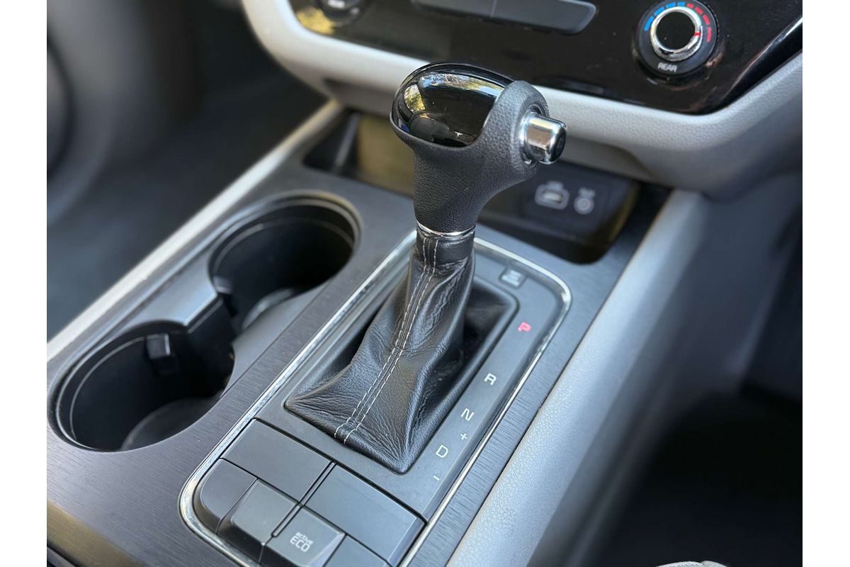 2016 Kia Carnival S YP
