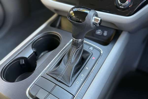 2016 Kia Carnival S YP