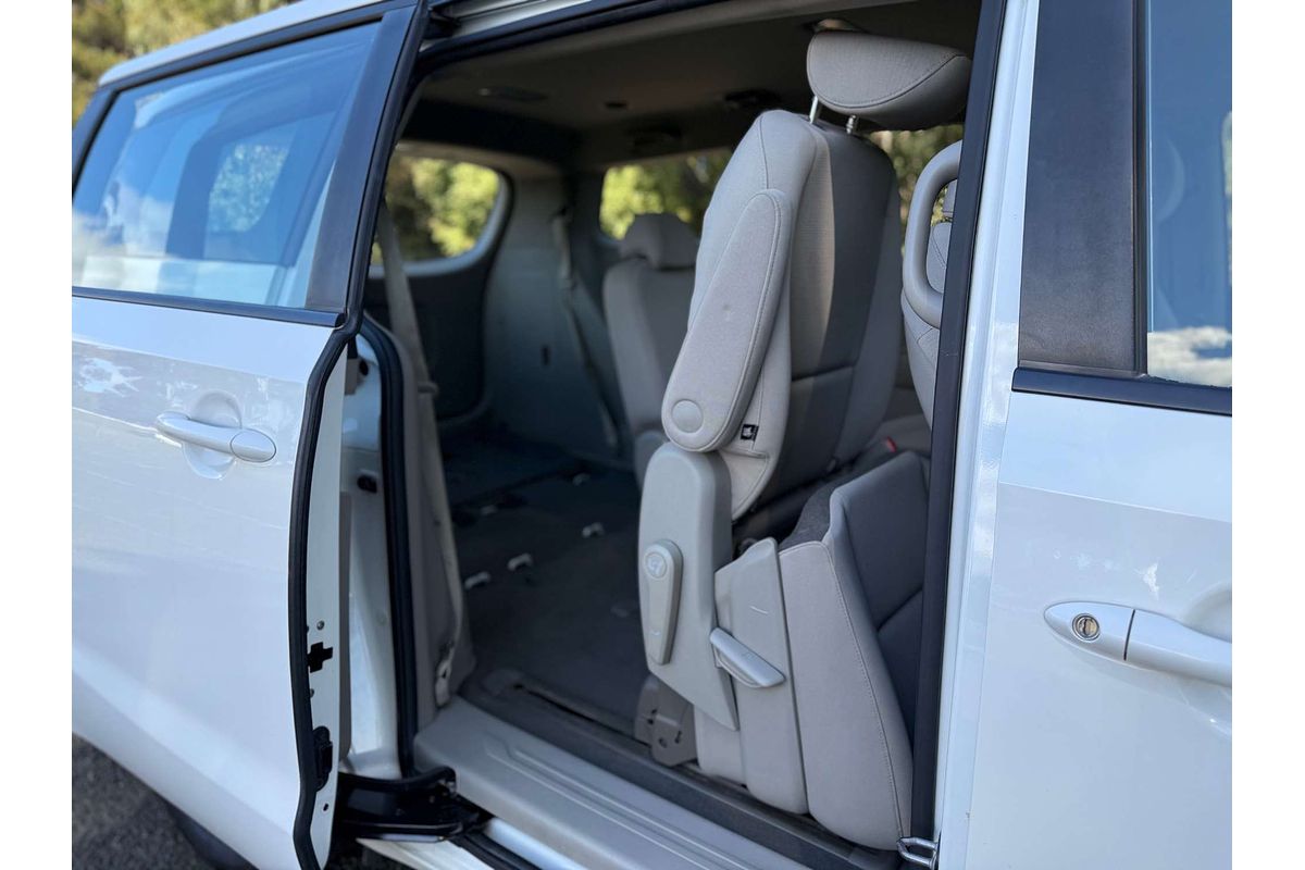 2016 Kia Carnival S YP