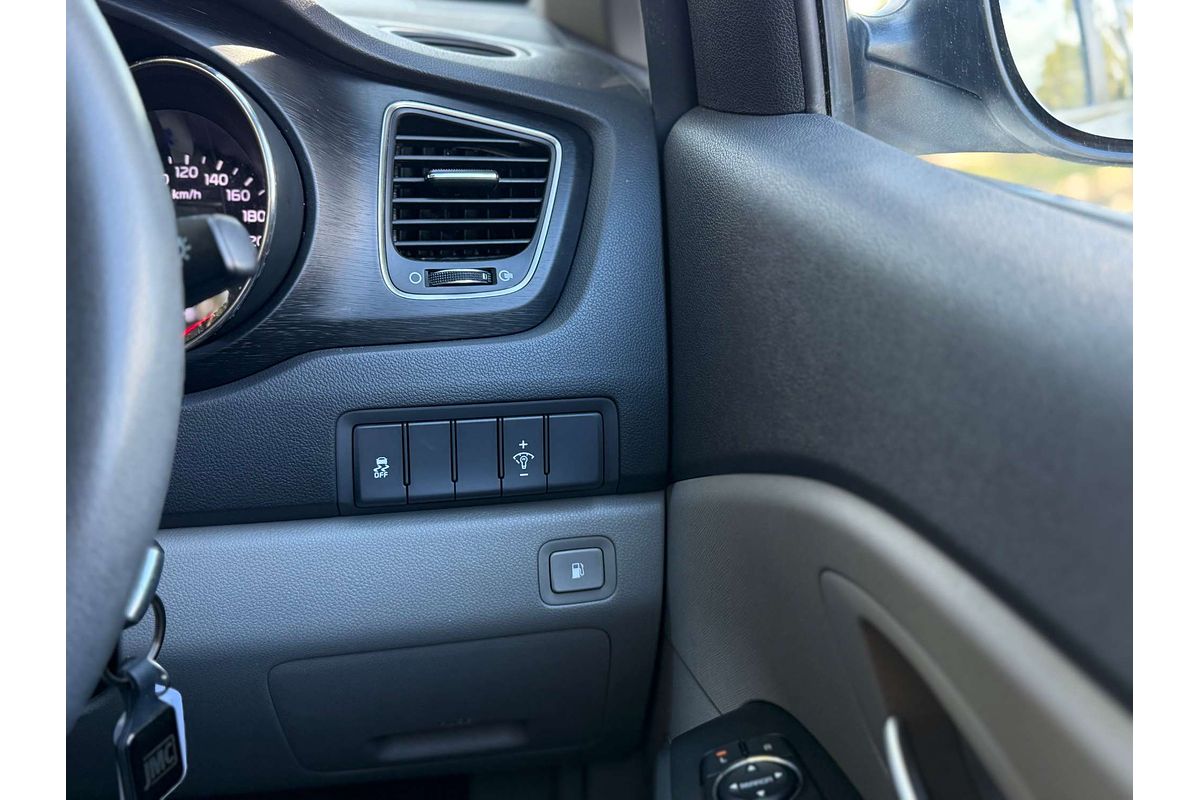 2016 Kia Carnival S YP