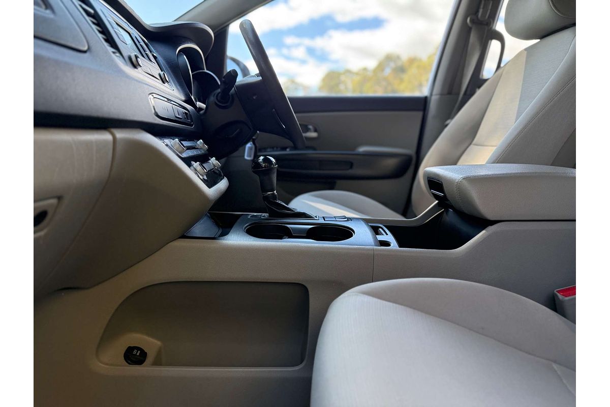 2016 Kia Carnival S YP