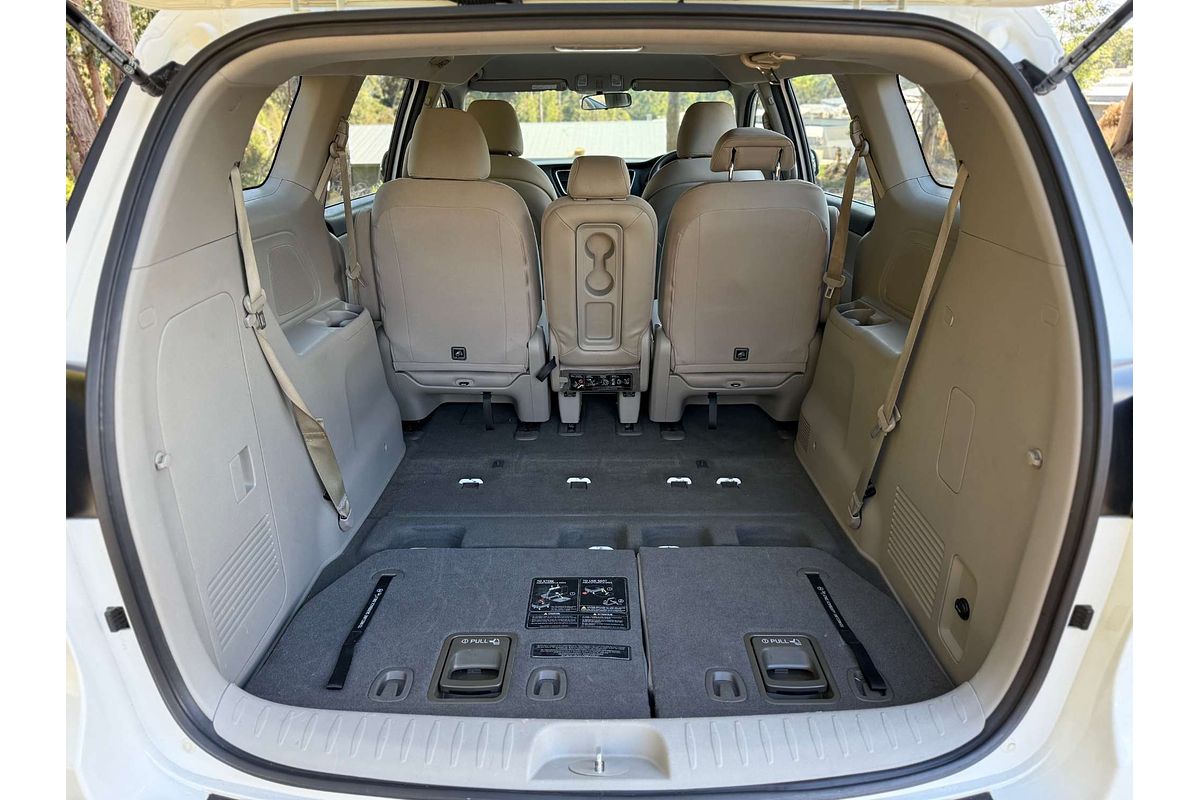 2016 Kia Carnival S YP