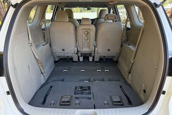 2016 Kia Carnival S YP