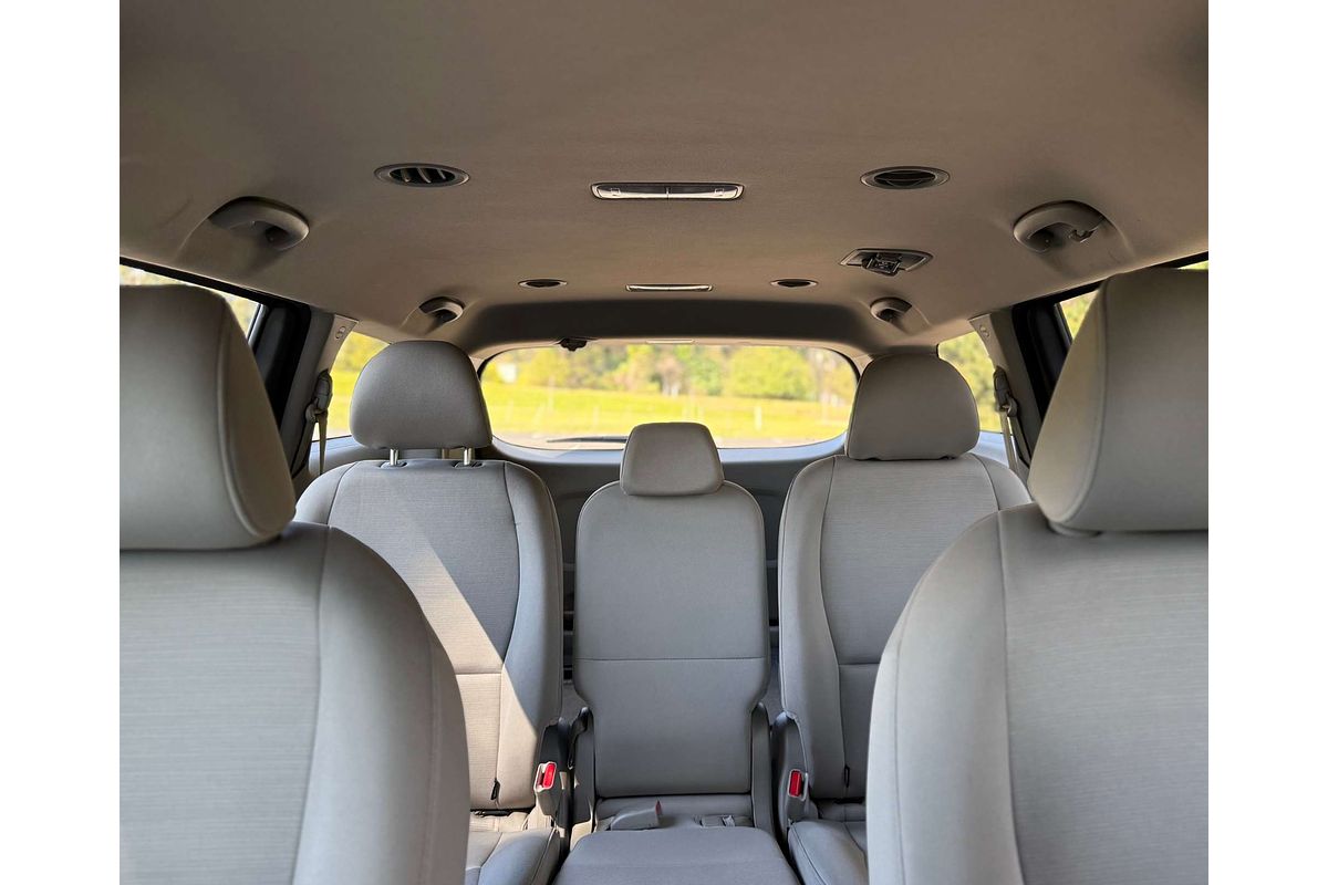 2016 Kia Carnival S YP