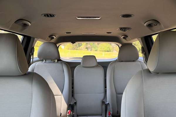 2016 Kia Carnival S YP