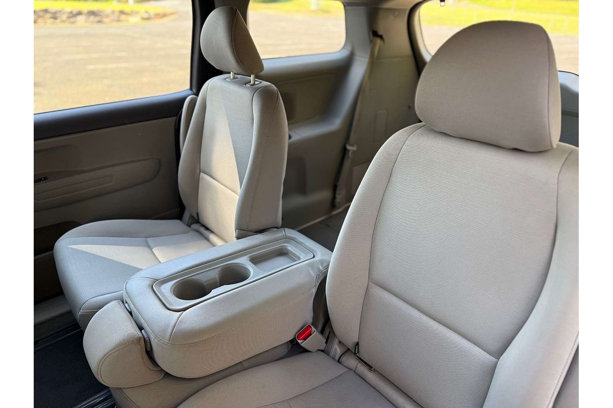 2016 Kia Carnival S YP
