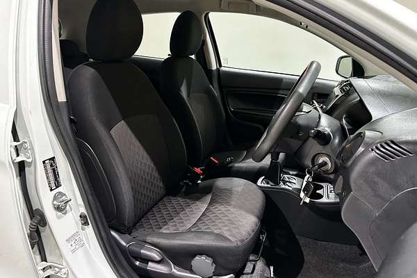 2021 Mitsubishi Mirage ES LB