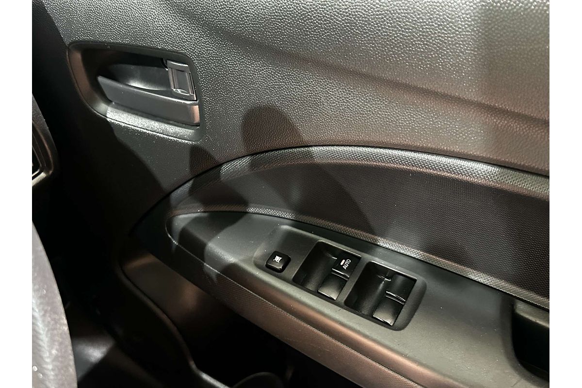 2021 Mitsubishi Mirage ES LB