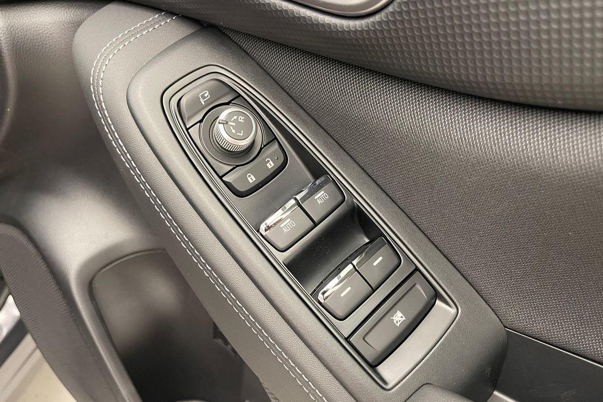 2025 Subaru Forester Hybrid L S5