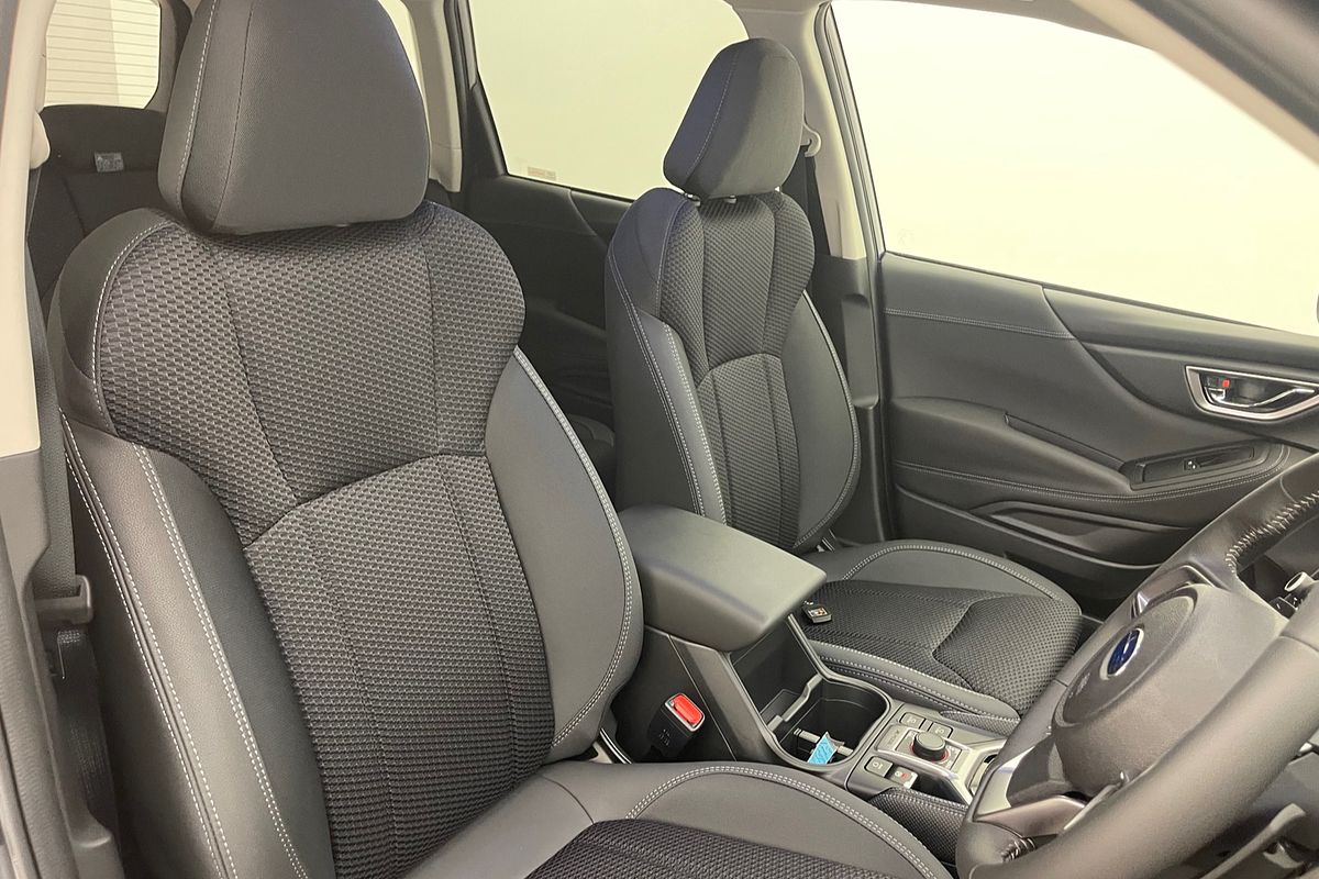 2025 Subaru Forester Hybrid L S5