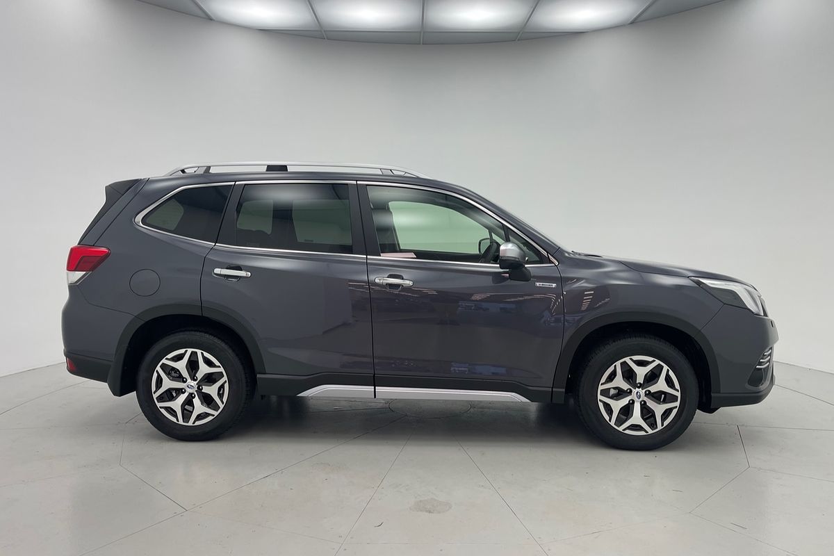 2025 Subaru Forester Hybrid L S5