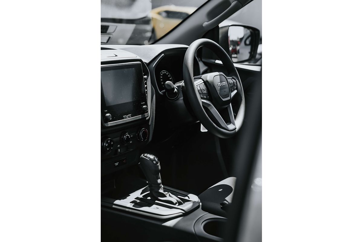 2025 Isuzu D-MAX SX High Ride  Rear Wheel Drive