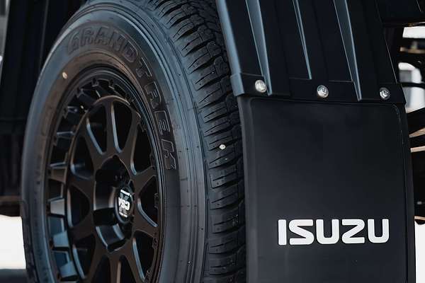 2025 Isuzu D-MAX SX High Ride  Rear Wheel Drive