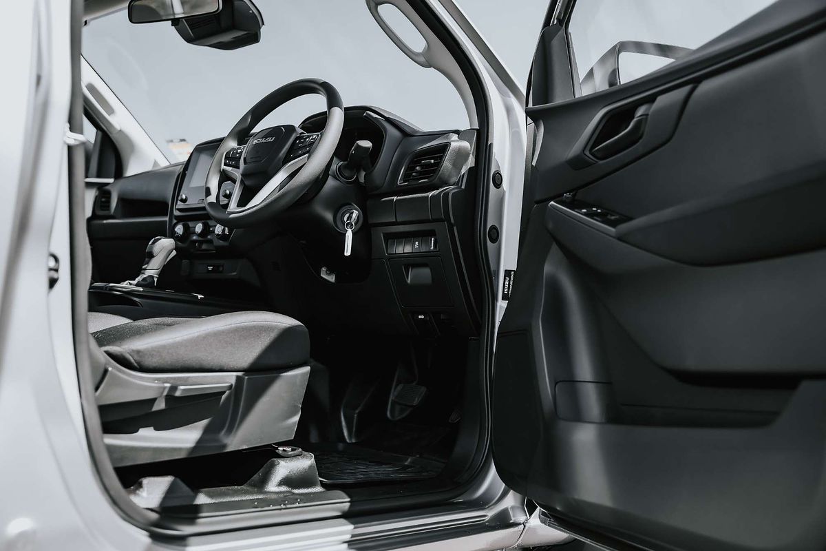 2025 Isuzu D-MAX SX High Ride  Rear Wheel Drive
