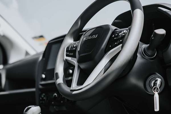 2025 Isuzu D-MAX SX High Ride  Rear Wheel Drive