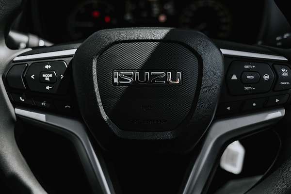 2025 Isuzu D-MAX SX High Ride  Rear Wheel Drive