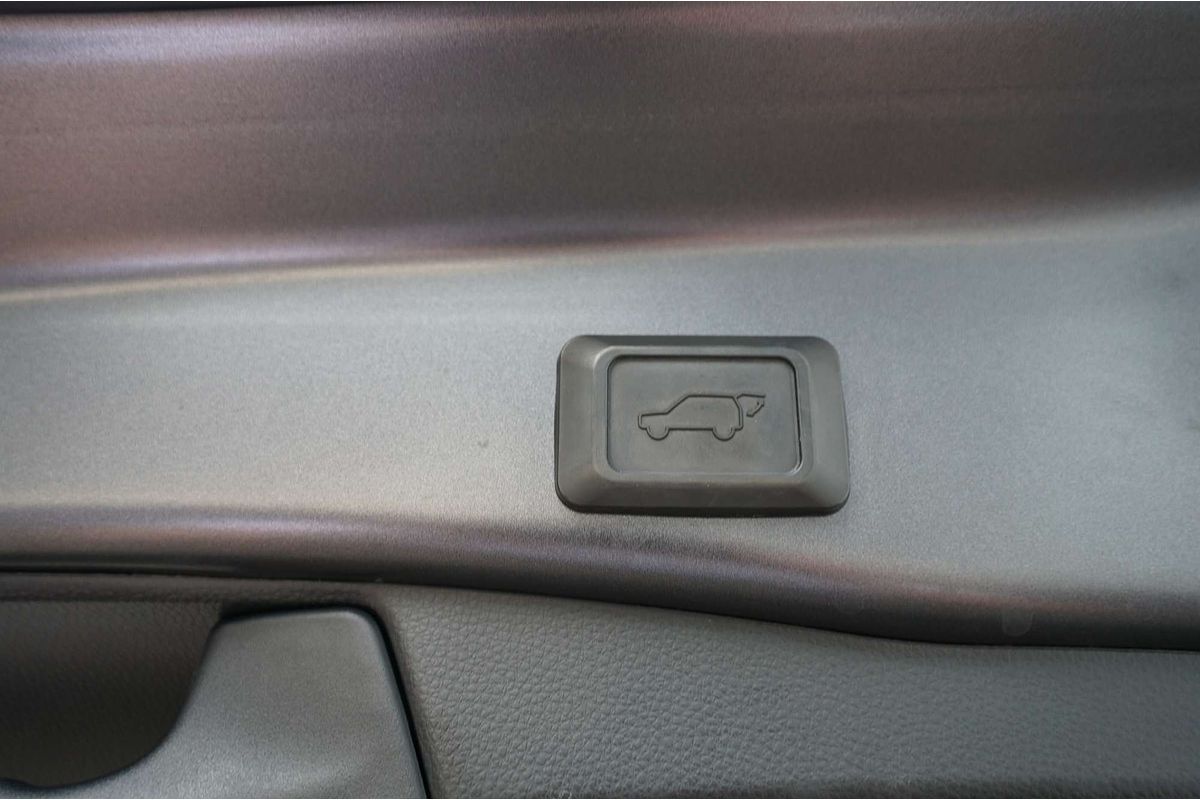 2022 Toyota RAV4 Cruiser AXAH52R