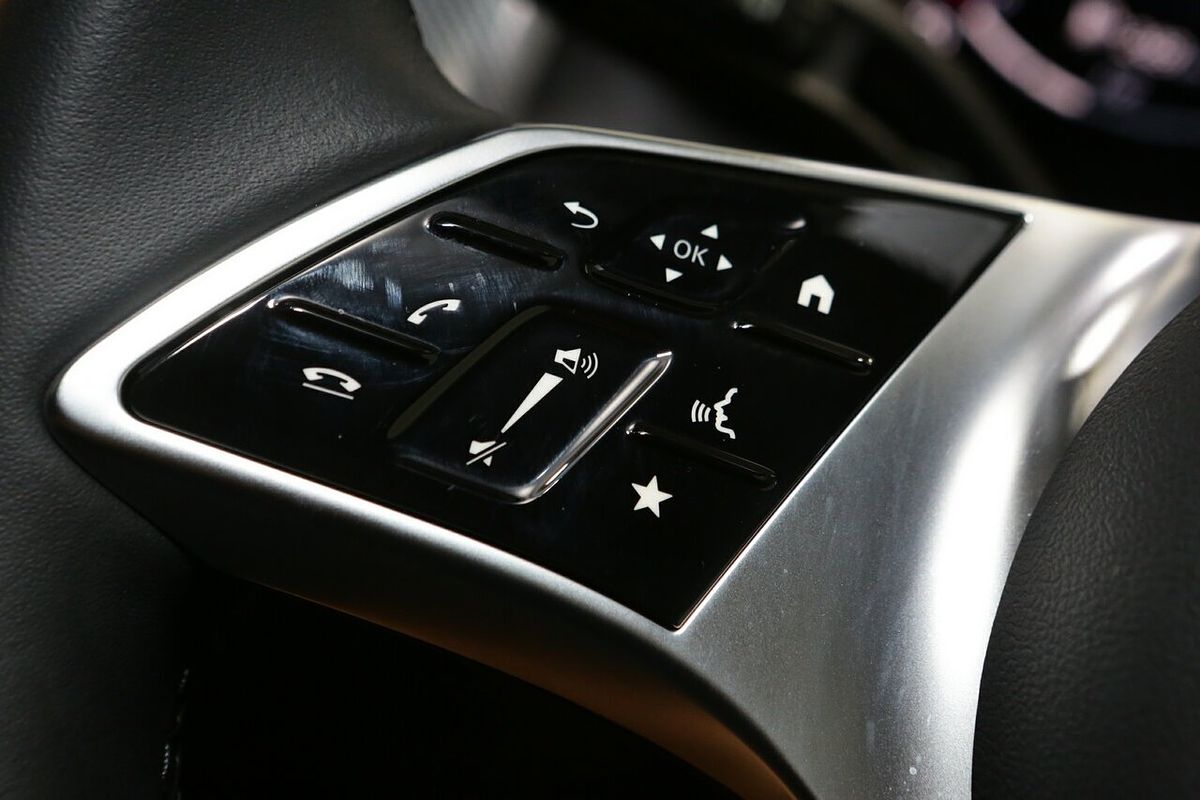 2025 Mercedes-Benz GLC-Class GLC200 X254