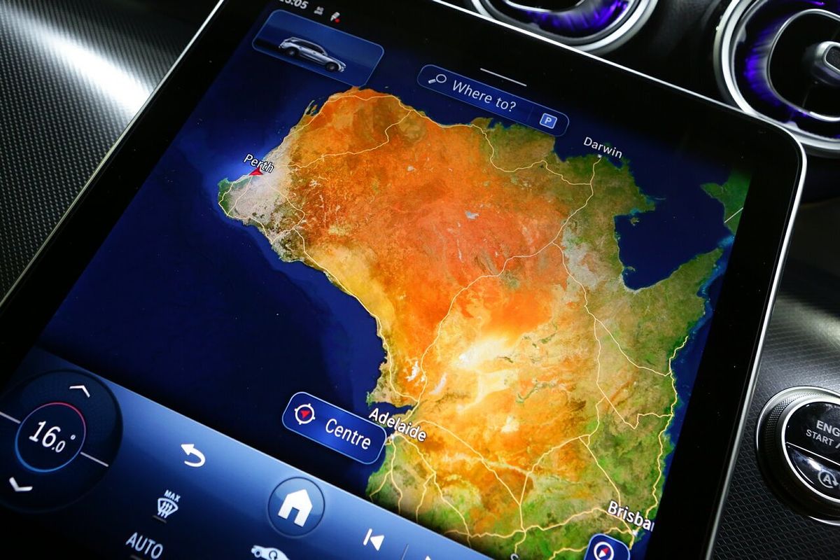 2025 Mercedes-Benz GLC-Class GLC200 X254