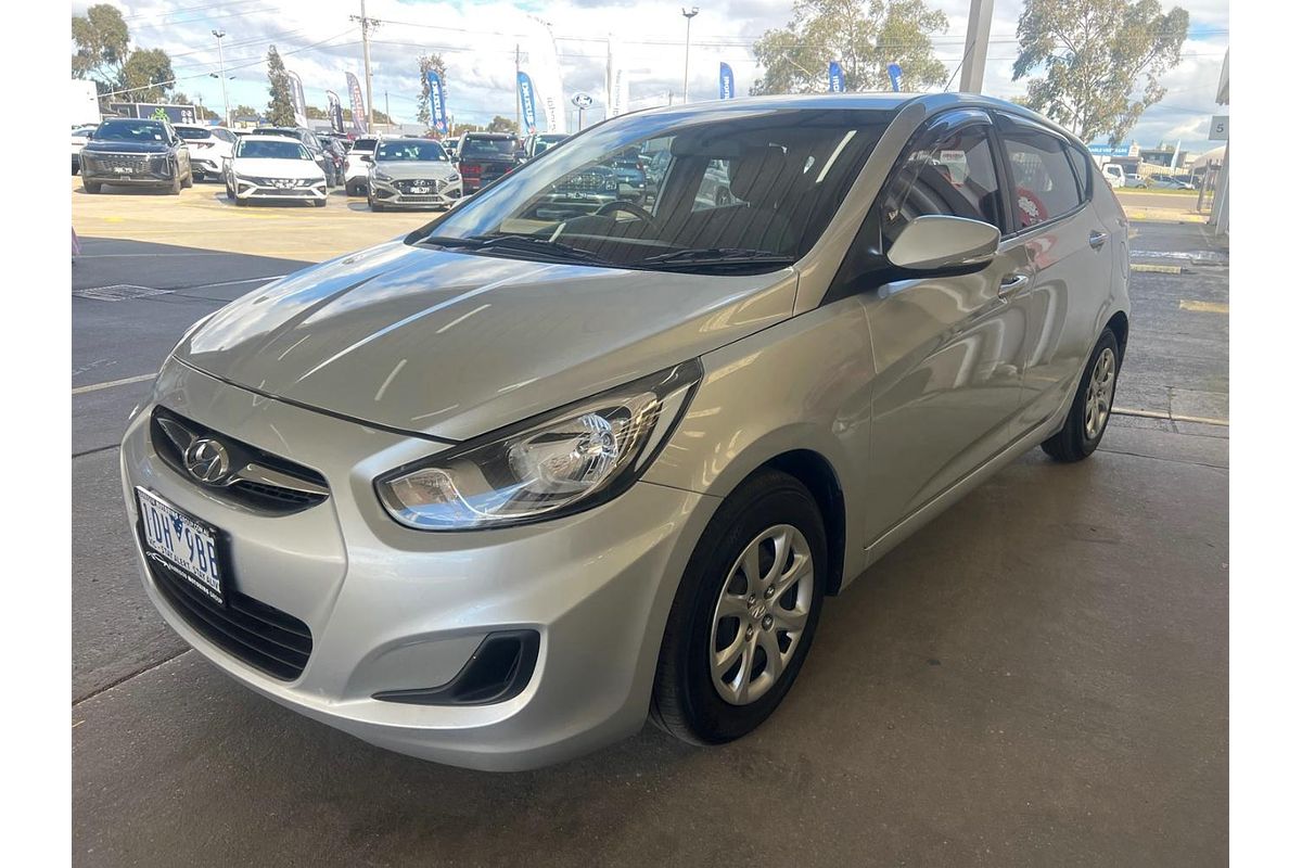 2014 Hyundai Accent Active RB2
