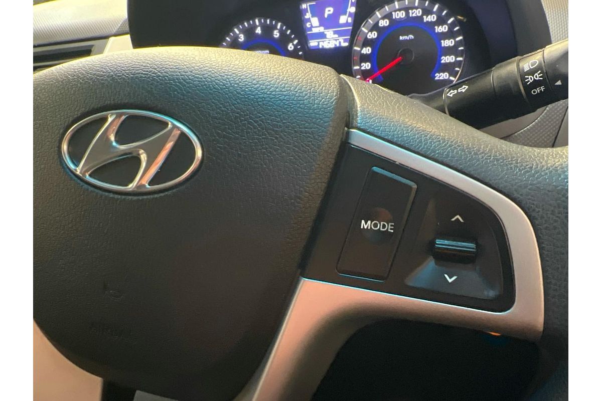 2014 Hyundai Accent Active RB2
