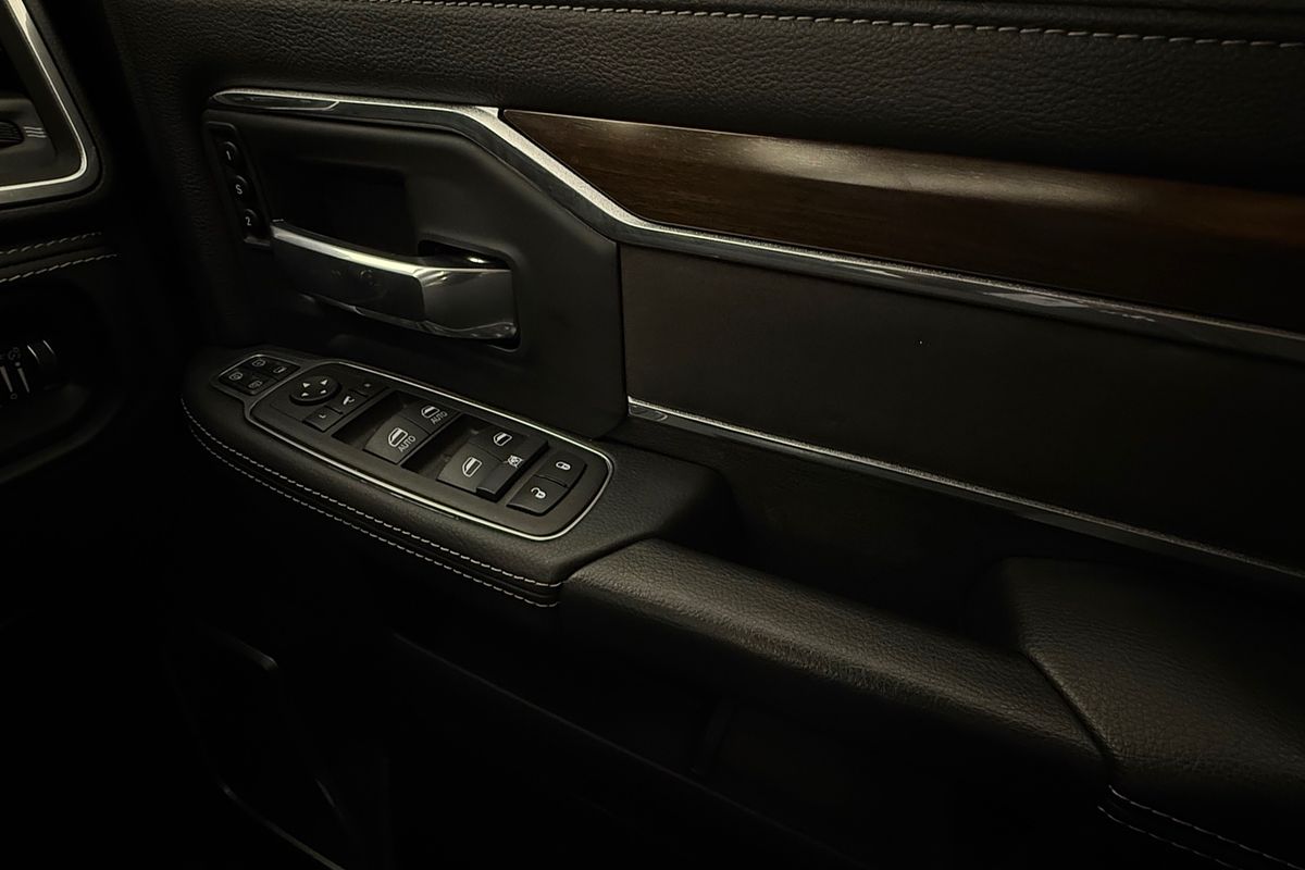 2024 RAM 2500 Laramie Rambox DJ 4X4