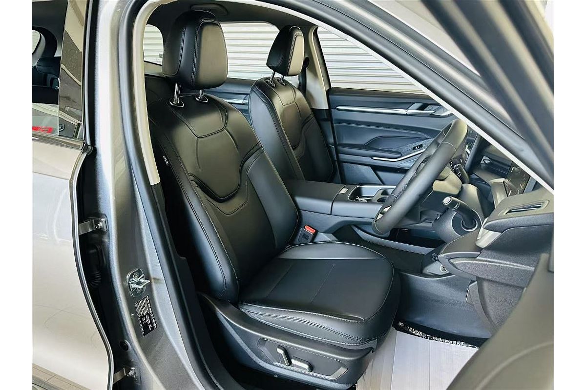 H6 Facelift Lux Auto 4X2
