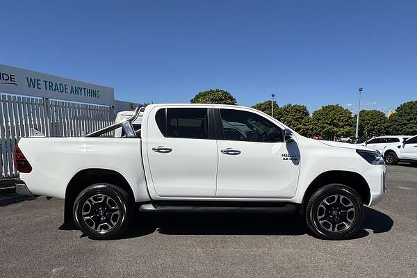 2020 Toyota Hilux SR5 GUN126R 4X4