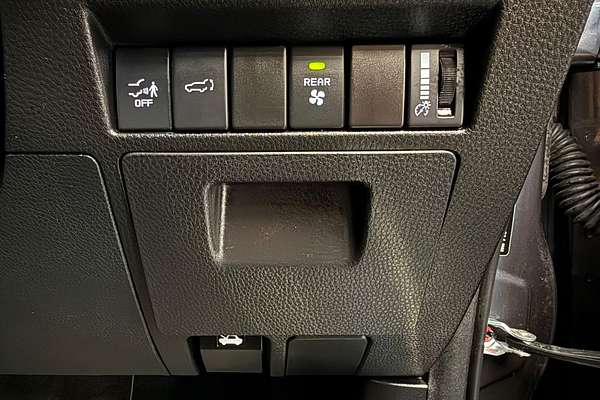 2024 Isuzu MU-X LS-T