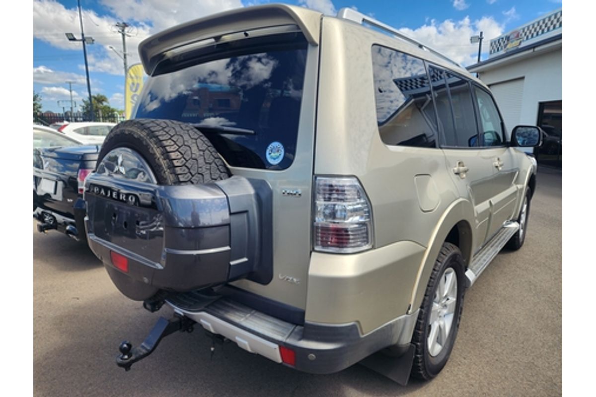 2007 Mitsubishi Pajero VR-X NS