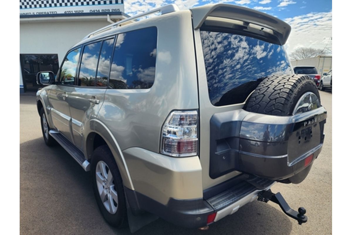 2007 Mitsubishi Pajero VR-X NS