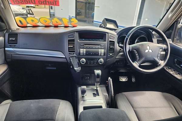 2007 Mitsubishi Pajero VR-X NS