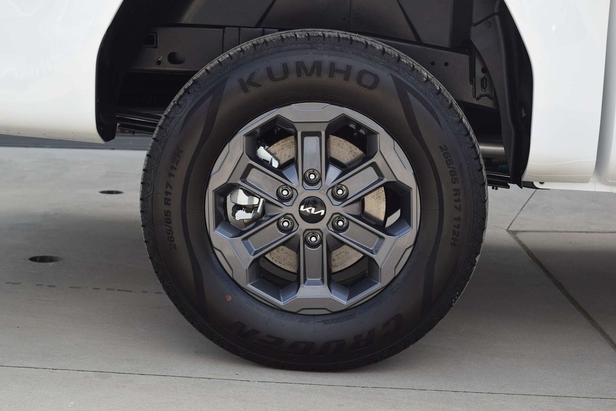 2025 Kia Tasman SX TK 4X4
