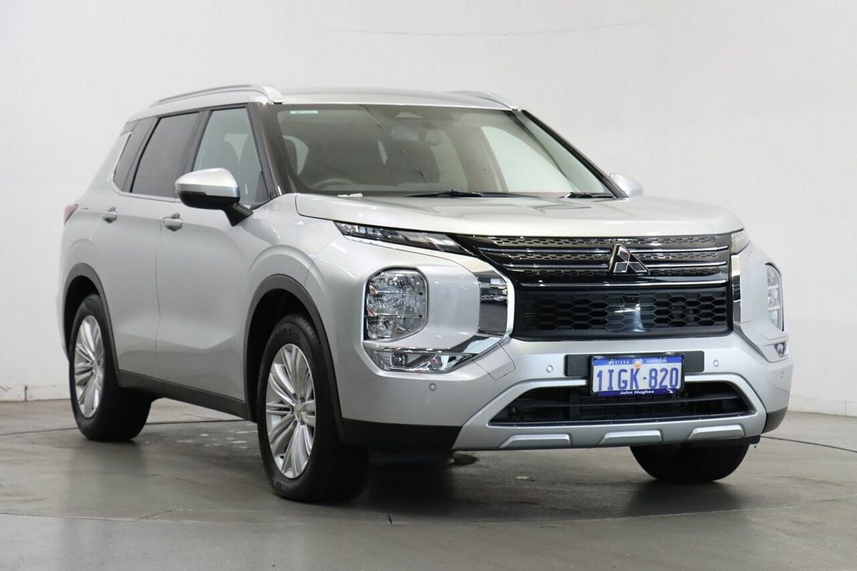 2024 Mitsubishi Outlander LS ZM