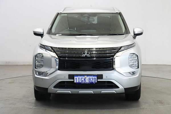 2024 Mitsubishi Outlander LS ZM