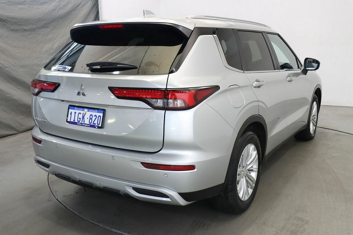 2024 Mitsubishi Outlander LS ZM