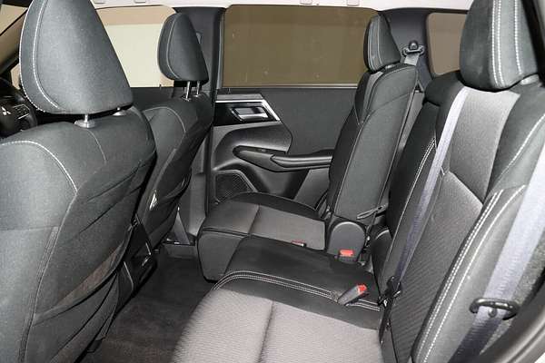 2024 Mitsubishi Outlander LS ZM